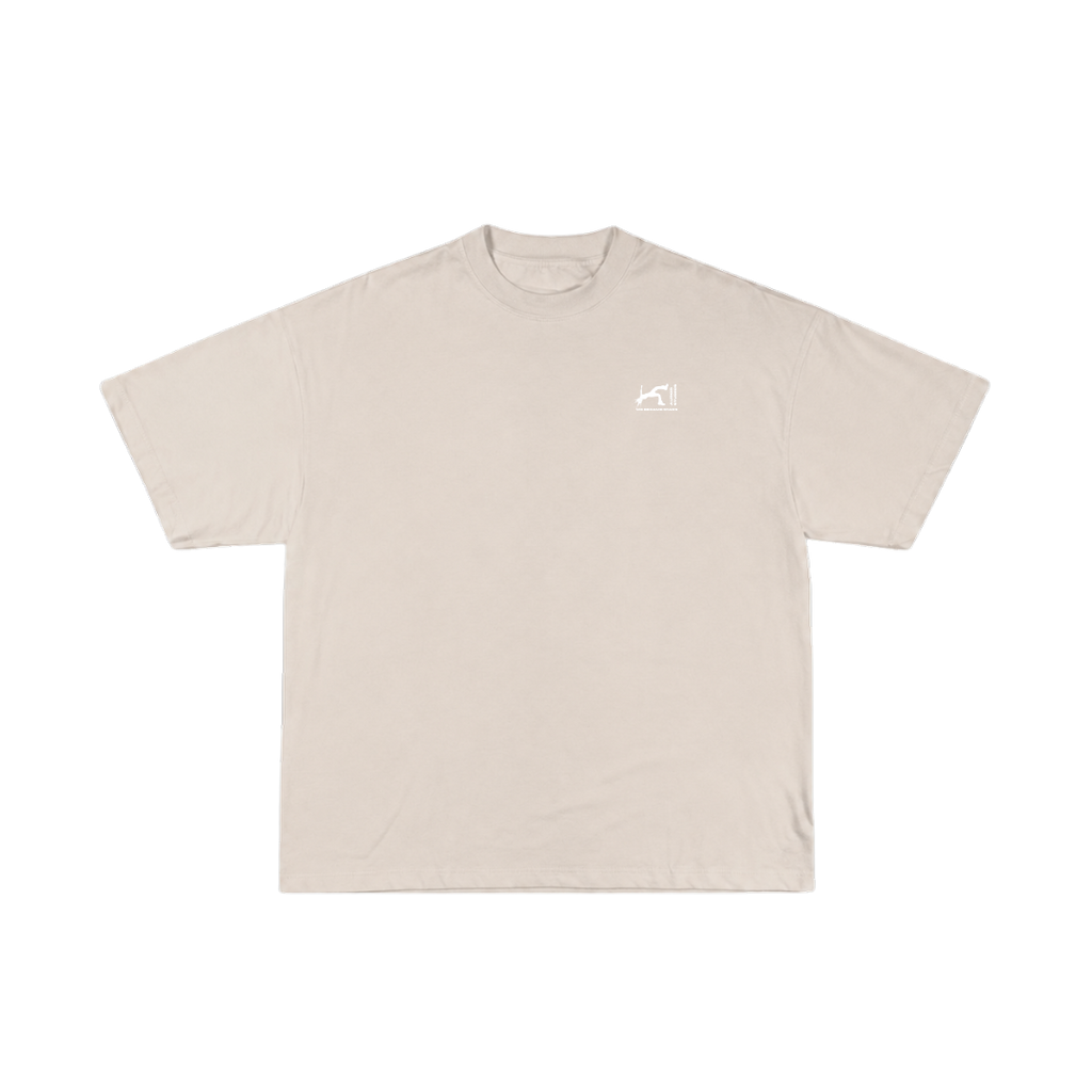 Camiseta Oversice "MOVE DIFFERENT" Marrón Arena.