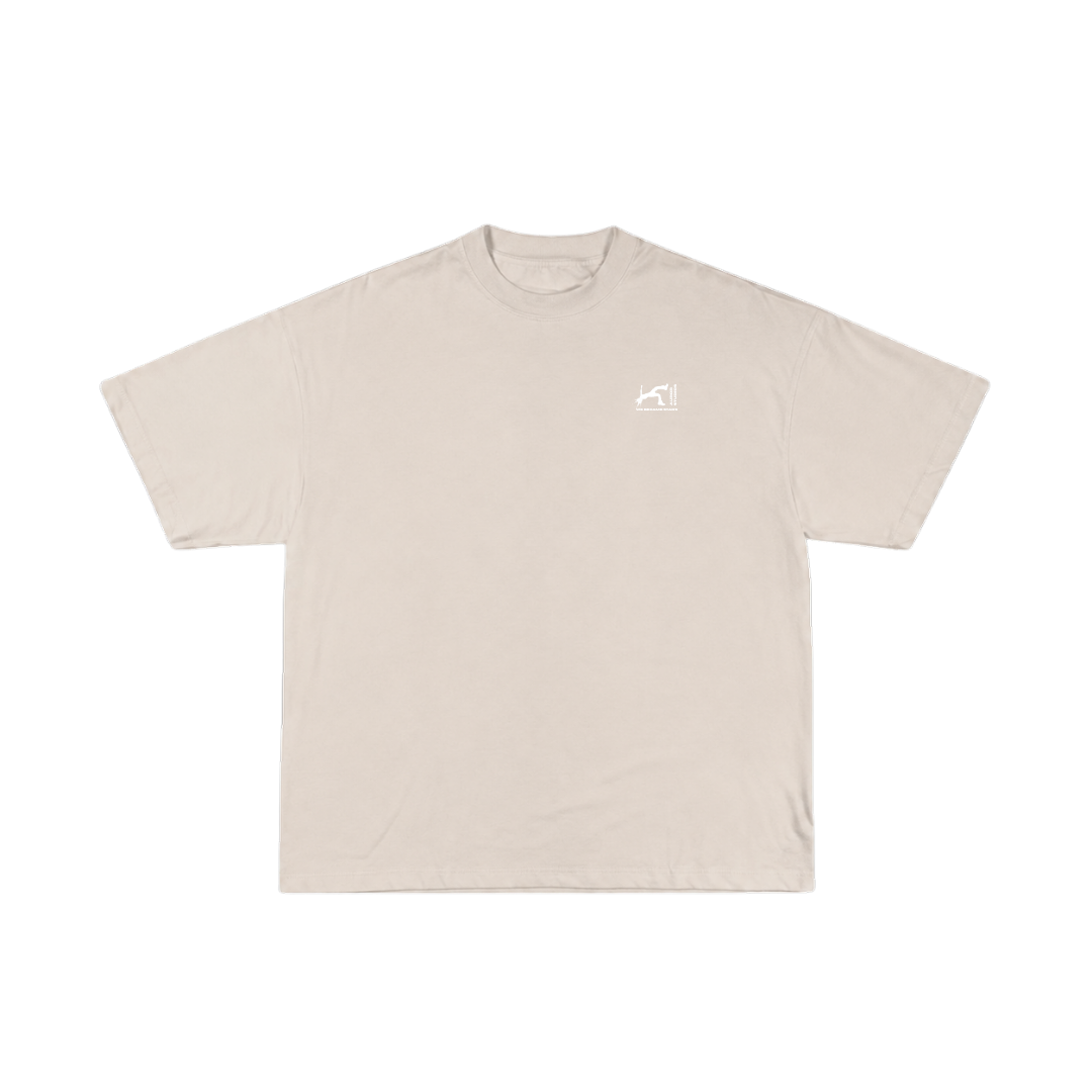 Camiseta Oversice "MOVE DIFFERENT" Marrón Arena.