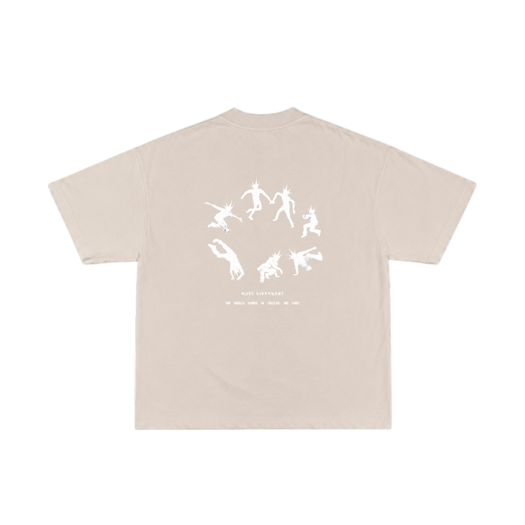 Camiseta Oversice "MOVE DIFFERENT" Marrón Arena.